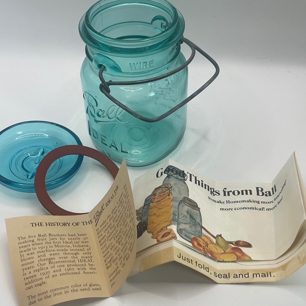 Vintage bicentennial 1976 Blue Glass Mason Pint Jar Original Seal & Advert